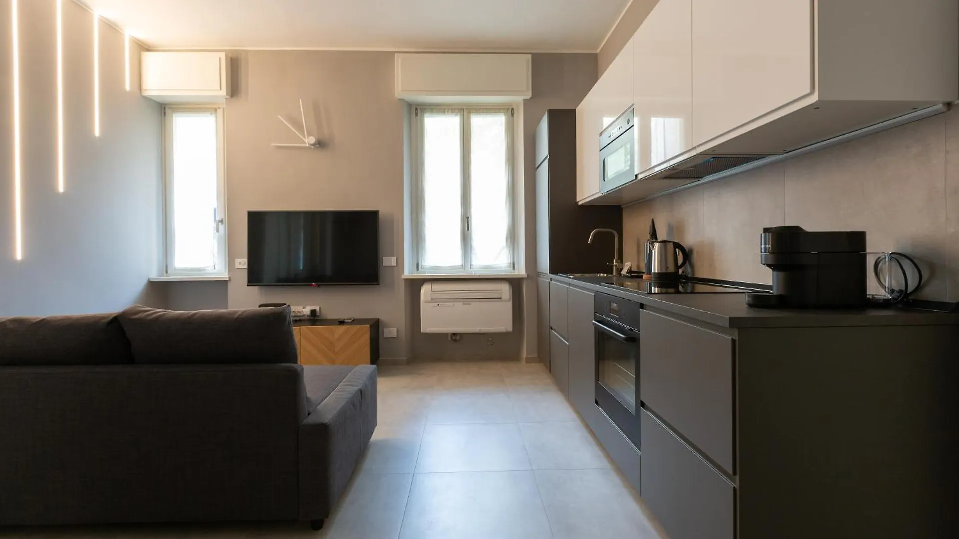 Marche Charming Flat Apartment Milan